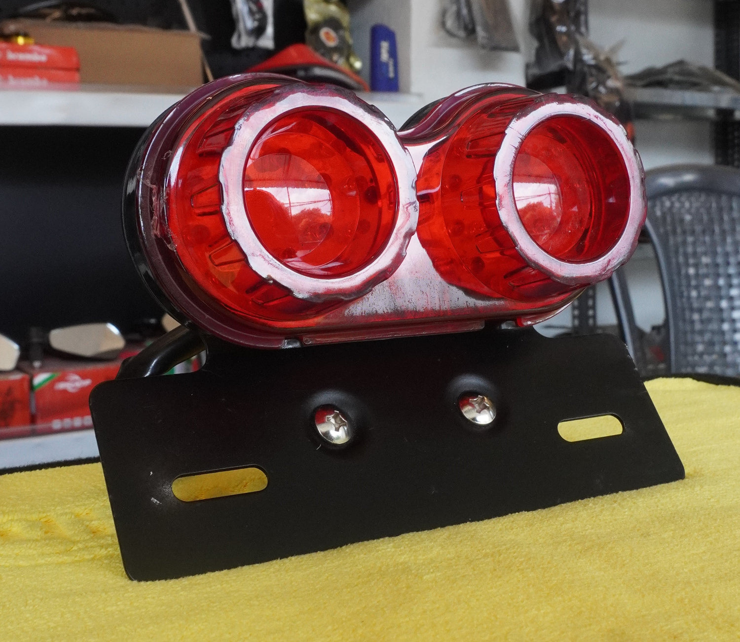 Tail Lamp For Motorcycles/Bikes/Scooters